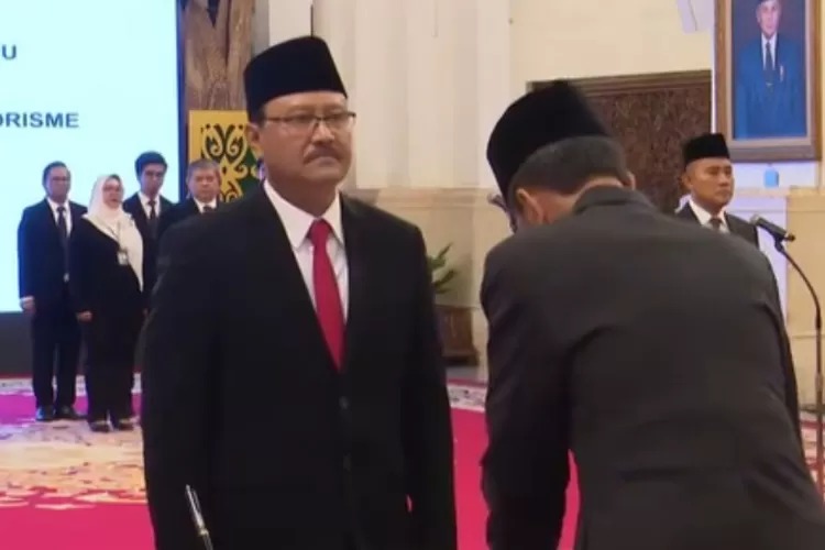 Prabowo Akan Teken Inpres Sekolah Rakyat, Solusi Pendidikan Unggul bagi Masyarakat Miskin?